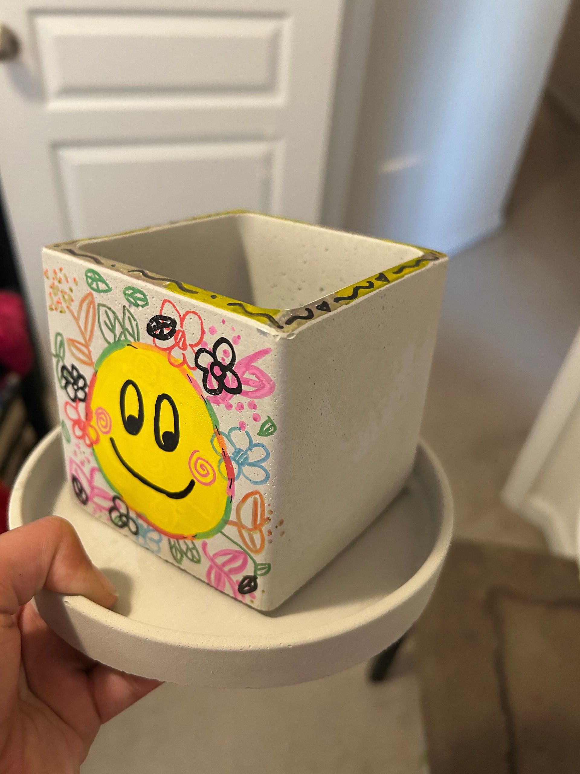 Smiley friend 1-1 original painted cement plant pot and tray product image (3)