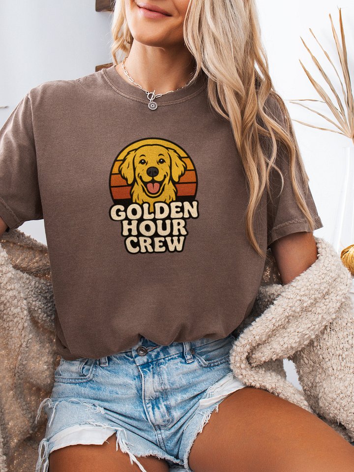 Golden Hour Crew (Golden Retriever) Tee product image (1)