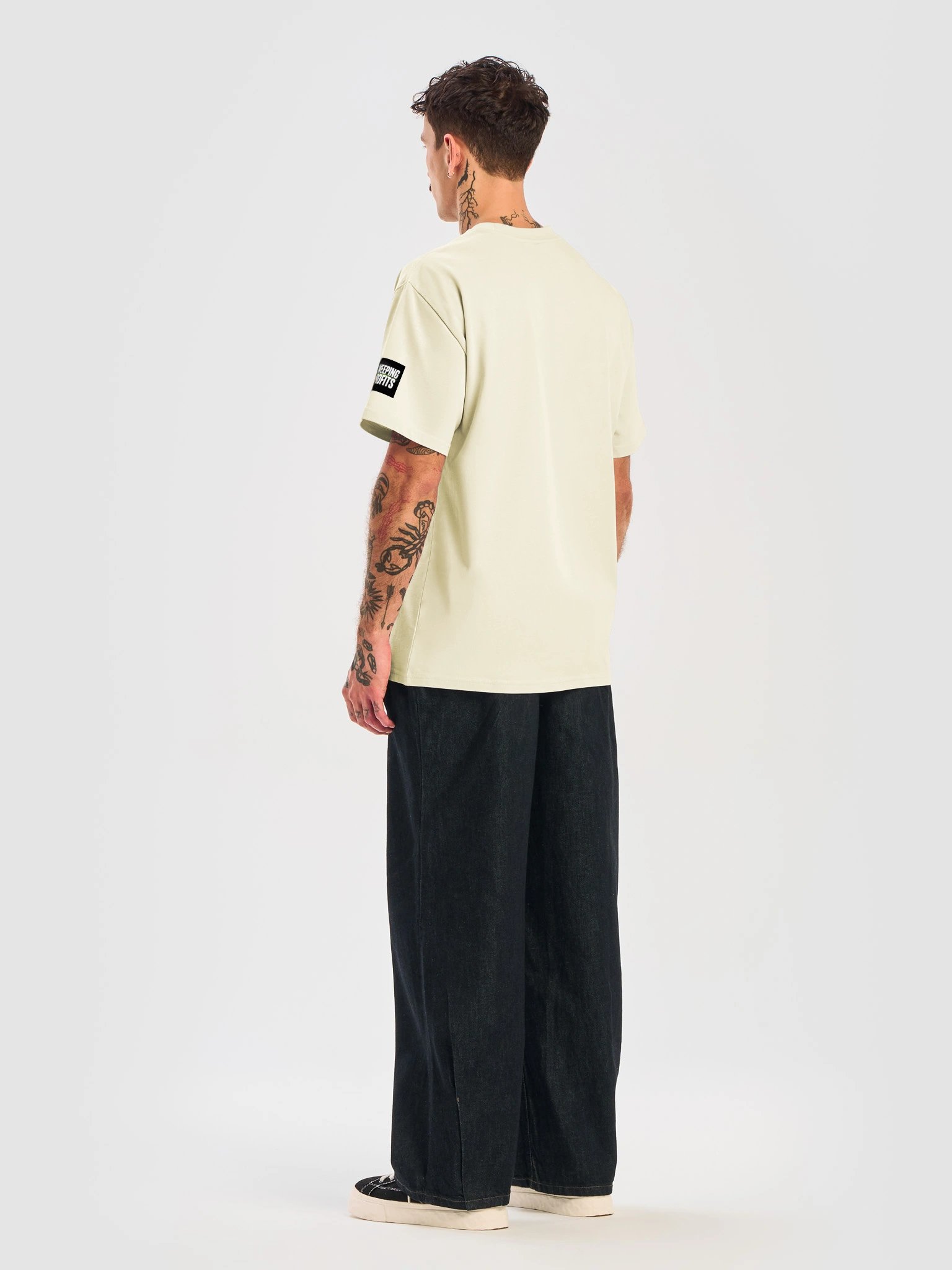 T-shirt product image (8)