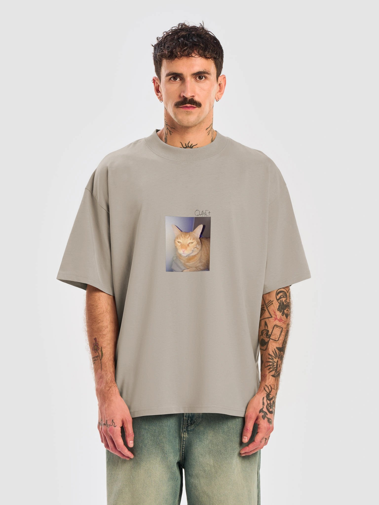 QWHYET LITTY KITTY Oversized Tee (BLACK LOGO) product image (5)