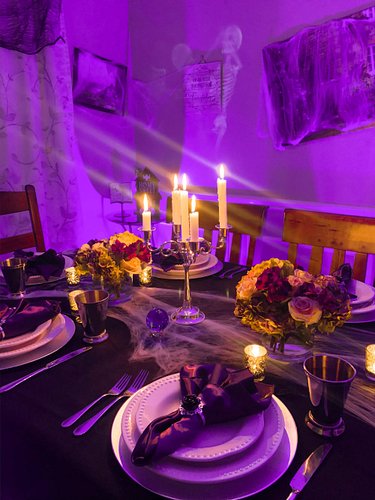 🔮Welcome Foolish Mortals 🔮

One of my all-time favorite #Halloween parties is my Haunted Mansion dinner party. 😍

The menu in...