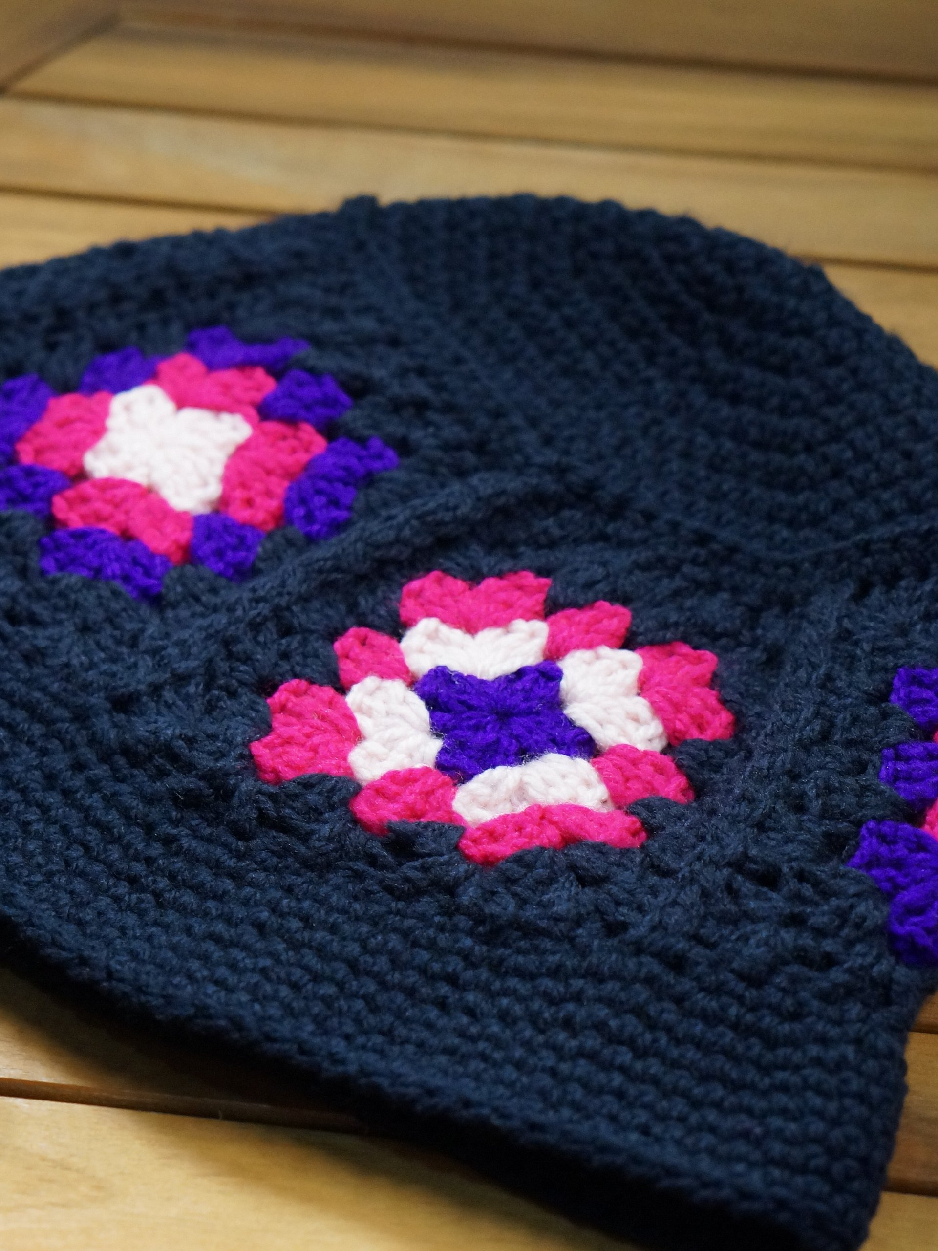 Granny square bucket hat pdf pattern product image (1)