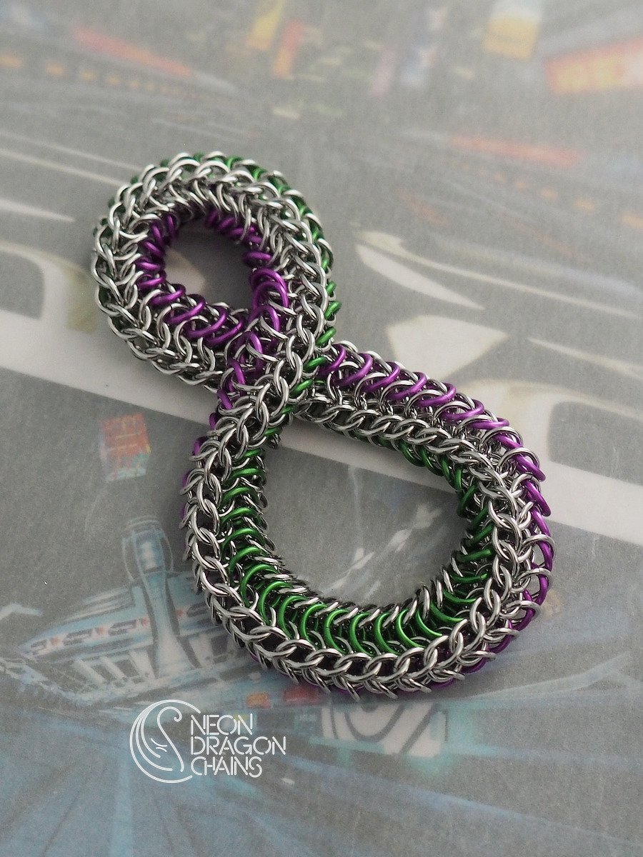 Mobius Fidget Toy / Green Purple Stripes product image (1)