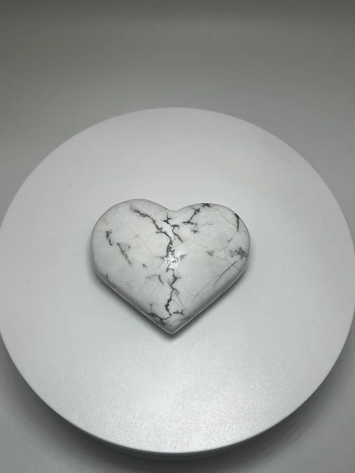 Howlite Worry Stone product image (1)