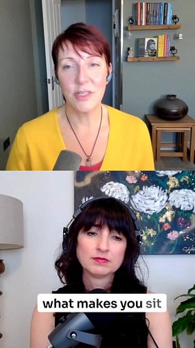 What makes you sit up and buzz?
-@katrinamcollier

.
.
.
.
.
She built a global career… without a degree.
But that’s not the ...