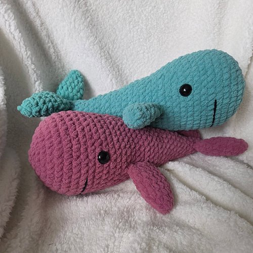 More snuggly items added to my inventory for @theoffmarket June 13th!

I just love these fleece whales. They're great for hug...