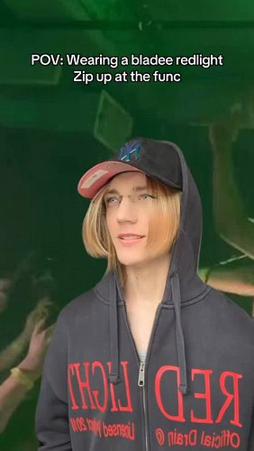 Happens more than you think.. #Bladee #redlight #xaviersobased #comedyskit #greenscreenvideo