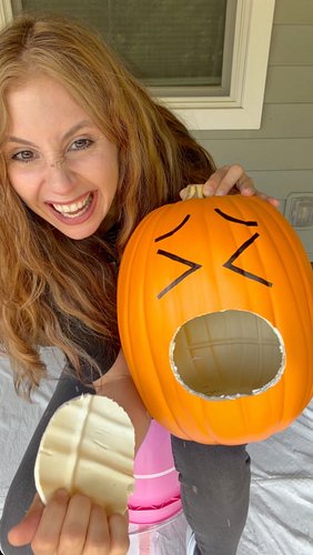 What an illusion 😝🎃 #craft #homedecor #halloween #pumpkinseason