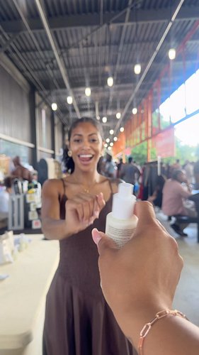 How to kidnap a skincare lover: shakes a bottle of Bae Skyn 🏃🏽‍♀️🤍

➜ 𝐛𝐚𝐞𝐬𝐤𝐲𝐧.𝐬𝐭𝐨𝐫𝐞

#BaeSkyn #GlowSeason #CloudCleanser