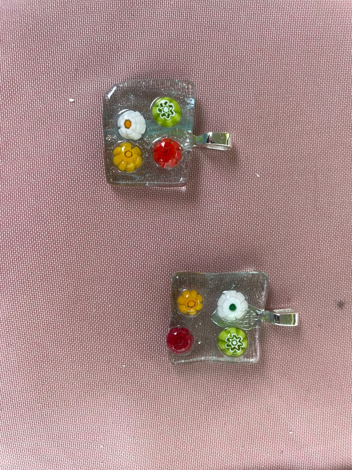Flower glass pendant product image (2)