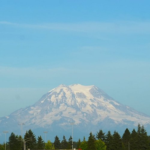 (Post 1 of 2 - Poulsbo/Kitsap + Seattle) My first trip to the Pacific Northwest was such a great experience! Western Washingt...