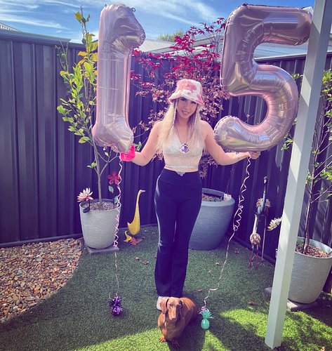 15K followers on Twitch 💜✨
We had almost 7K views and 368K total reach for the front page 15k celebration stream. Huge thank ...