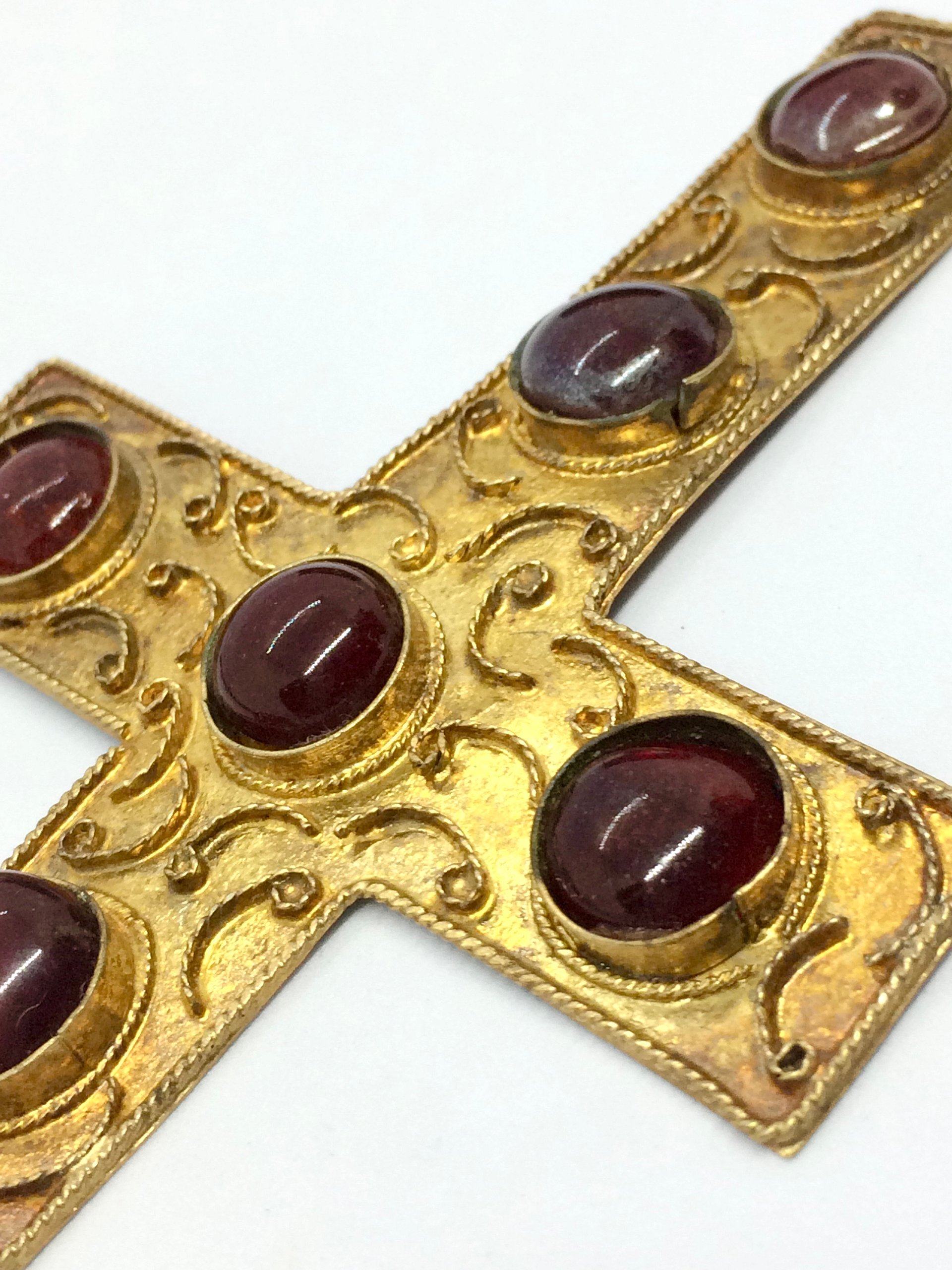 Rustic Crimson Cross product image (7)