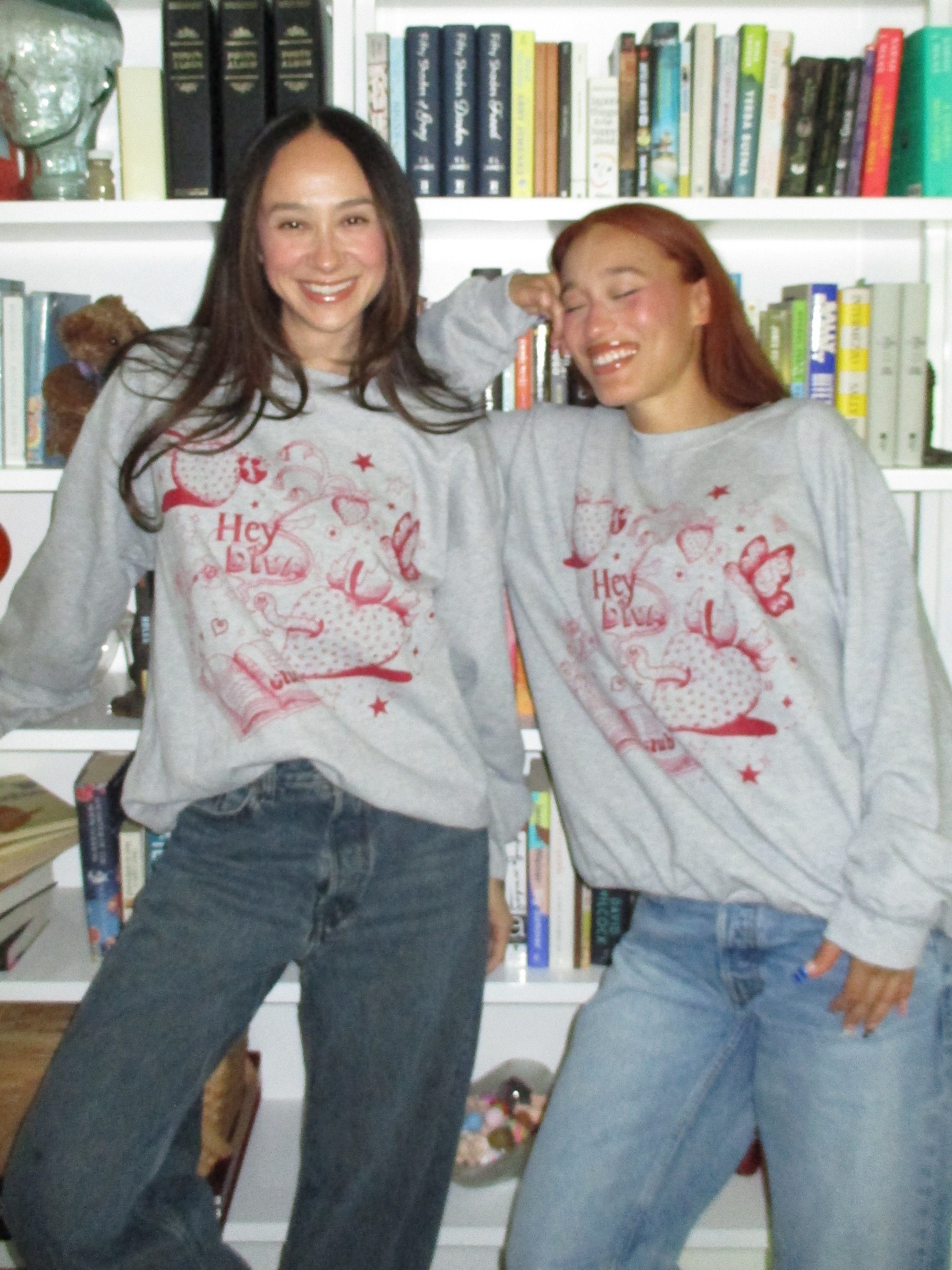 HEY DIVA CREWNECK product image (5)