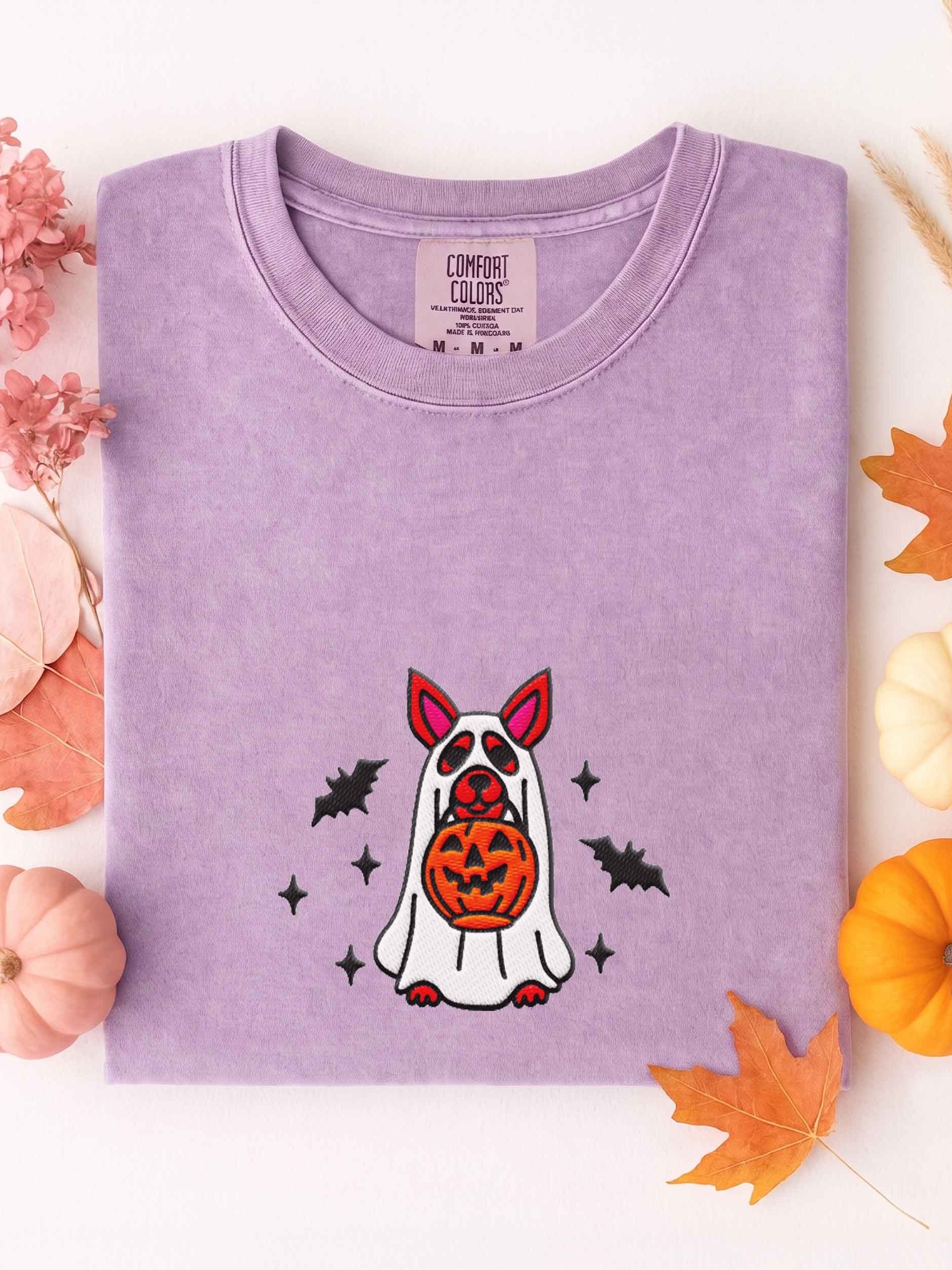 Halloween Chihuahua(Red) Embroidered T-Shirt product image (1)