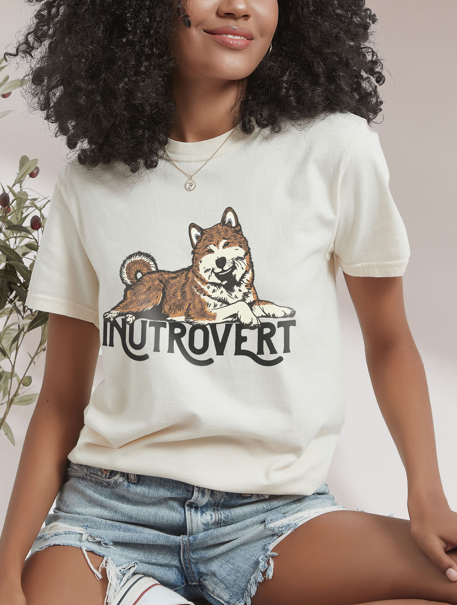 Inutrovert T-Shirt of an Akita Inu (Brindle) | Funny T-Shirt for Akita Paw-rents product image (2)