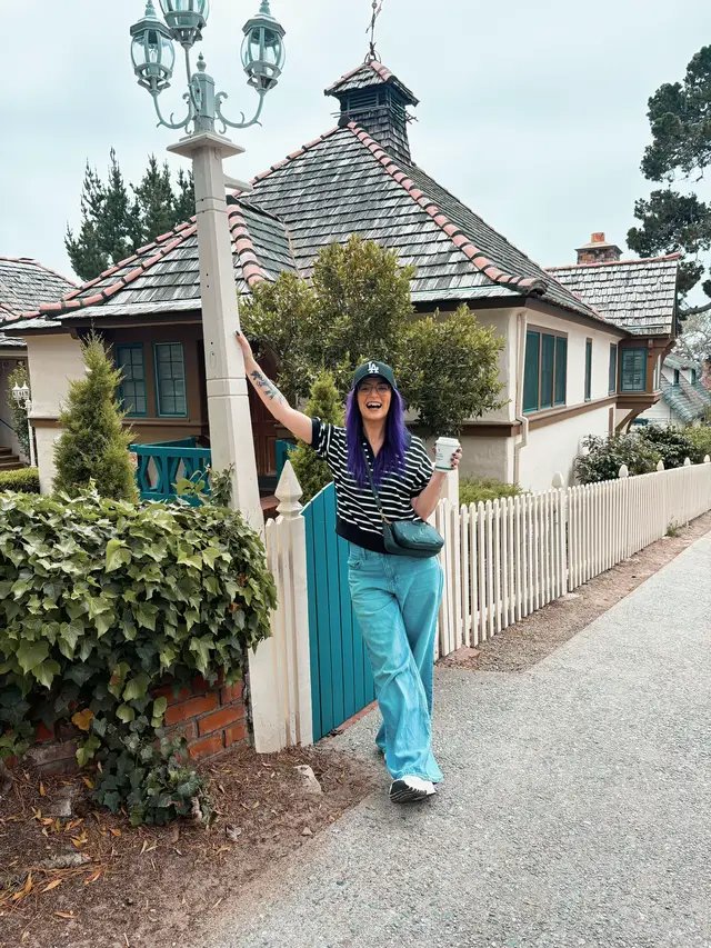 It was like stepping into a fairytale walking into Carmel by the sea! We got our uber driver to drop us off at one of the cottages and began exploring.  What a wonderful little place to visit in California! Not to mention how amazing the bakery there was! #california #usa #travel 