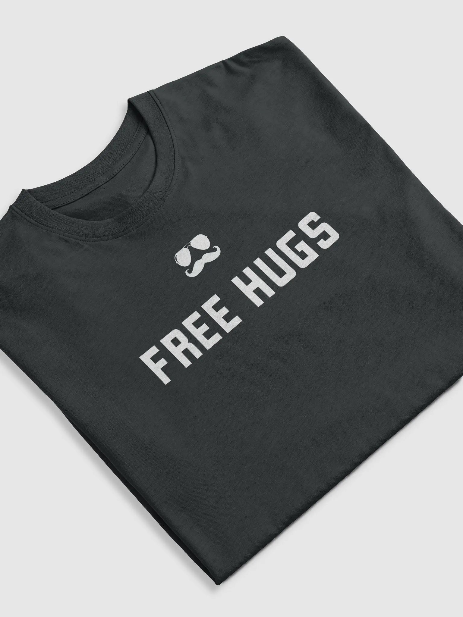 FREE HUGS TEE product image (5)