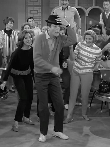 (SWIPE) what’s your favorite TV Tyrone baby?

1. The Dick Van Dyke Show @official_dick_van_dyke 
2. Full House Mashup 1
3. Ba...