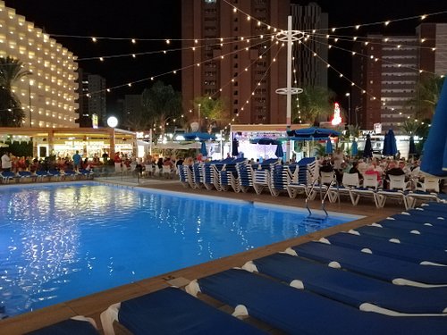 The hotel Ambassador by the pool at night with its nightly live entertainment 🎸🎤😁 #benidorm #hotel #pool #livemusic #tributeacts