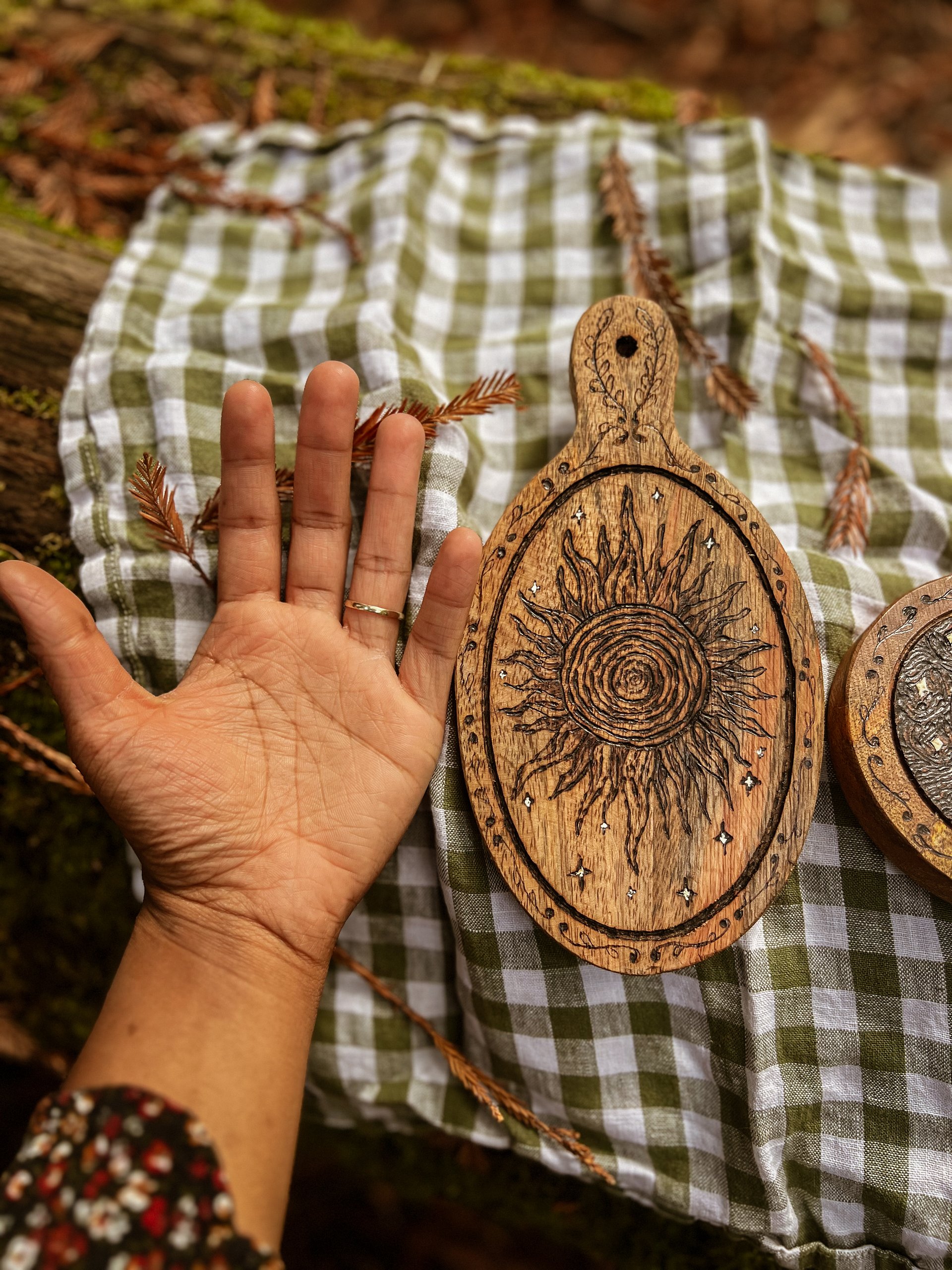 Celestial Serving Platters/Wall Decor product image (6)