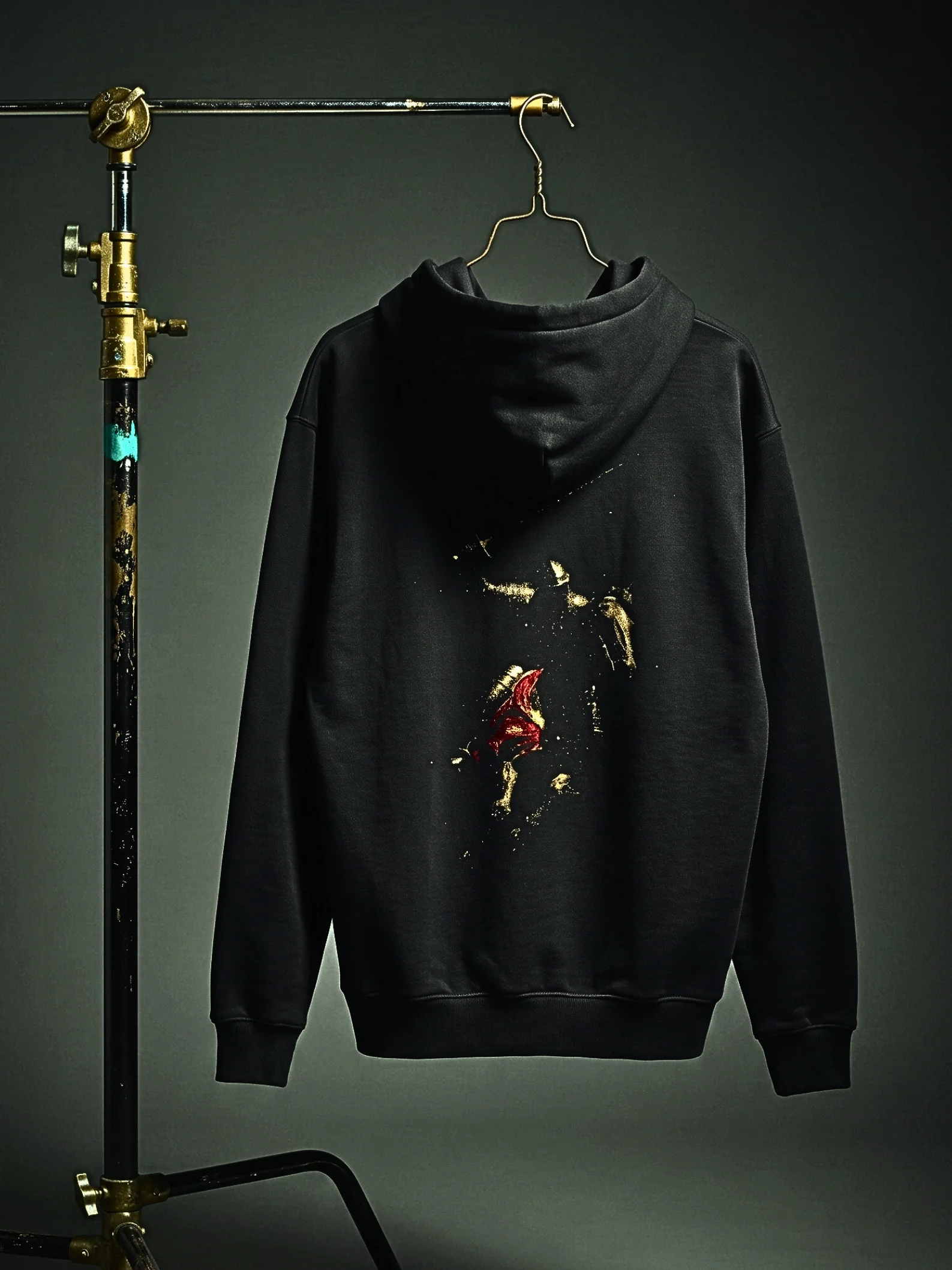 HEAVYWEIGHT TRAINING HOODIE product image (1)