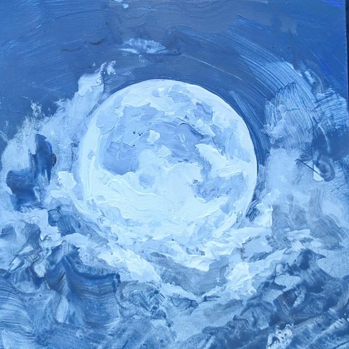 Want to see the moon today? 
Full moons and waning gibbous moons huzzah! 

The last four I did while I was out backpacking wh...
