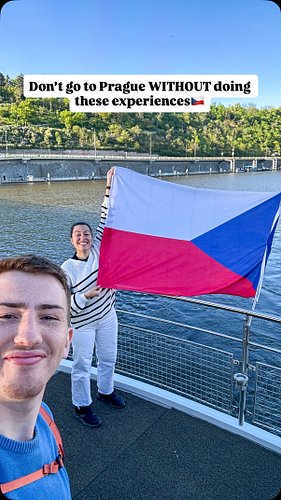 👇 SAVE THIS for your Prague itinerary

If you’re visiting Prague, these are experiences worth planning properly.

🚤 Sightseei...