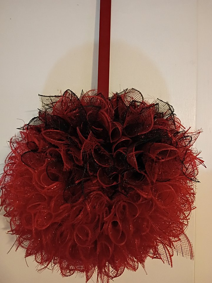 Atlanta Falcons theme wreath product image (2)