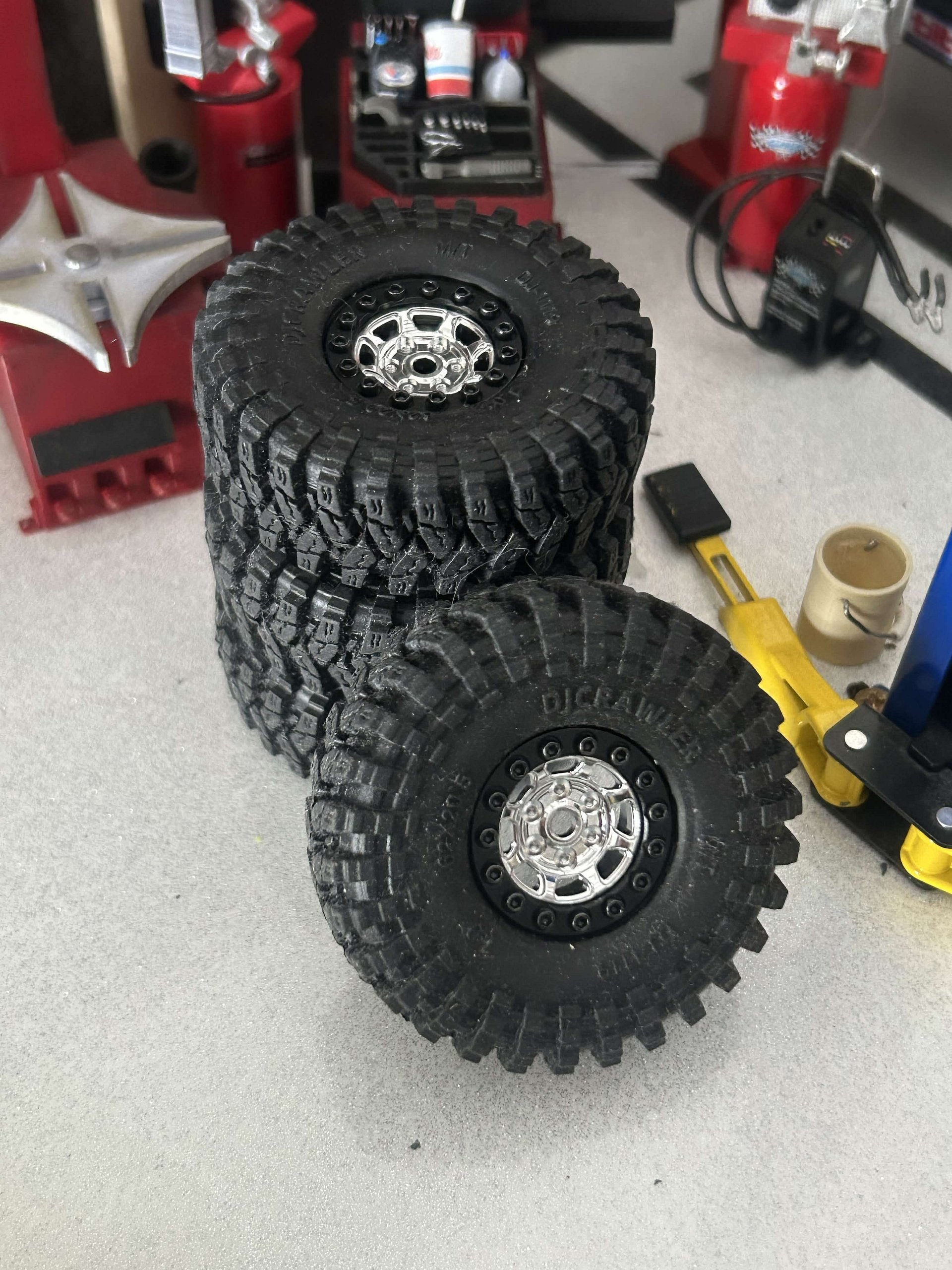 WT Wheels / Injora tires product image (1)