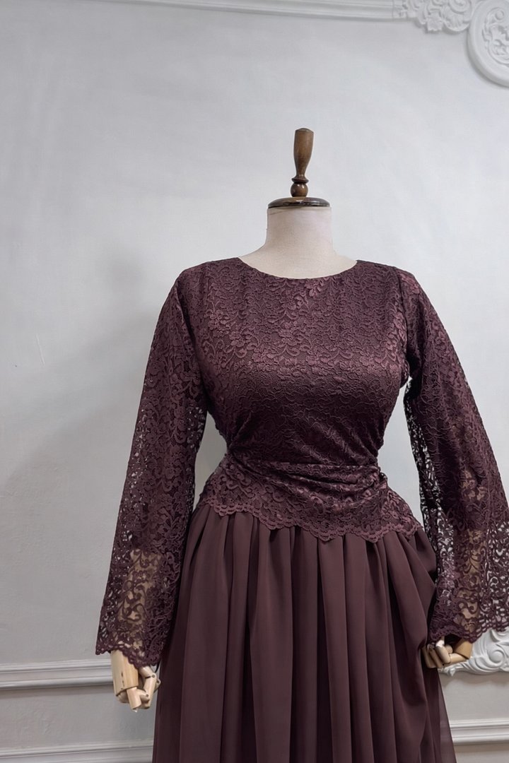 Luxury dress product image (1)