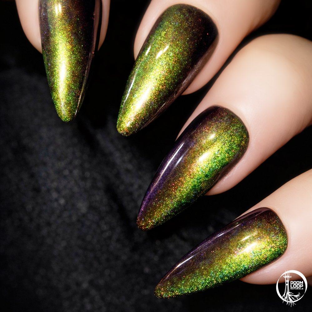 NOBODY OWNS THE MOON - Midnight Indigo Green-Red Magnetic Nail Polish product image (4)
