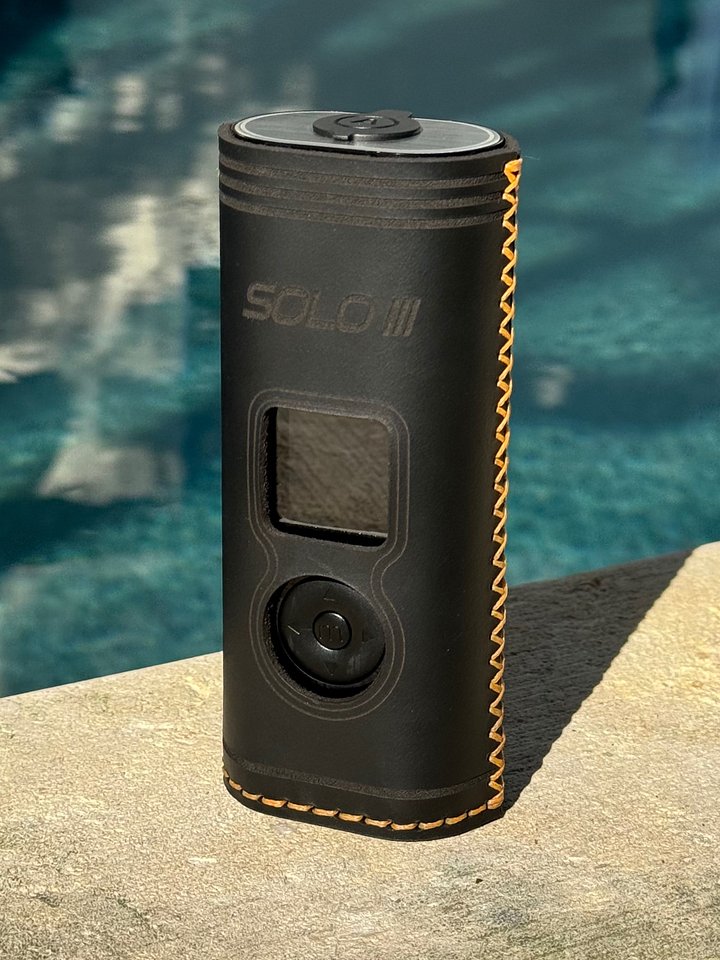 SedHed Leather case for Solo 3 - Black w/Orange Stitching product image (1)