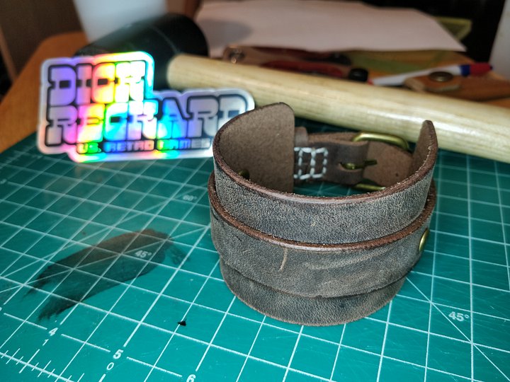 Brown 1 Band Leather Cuff 02 0A product image (2)