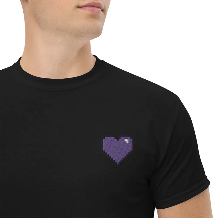 HollyRex Embroidered Pixel Heart Tee product image (2)