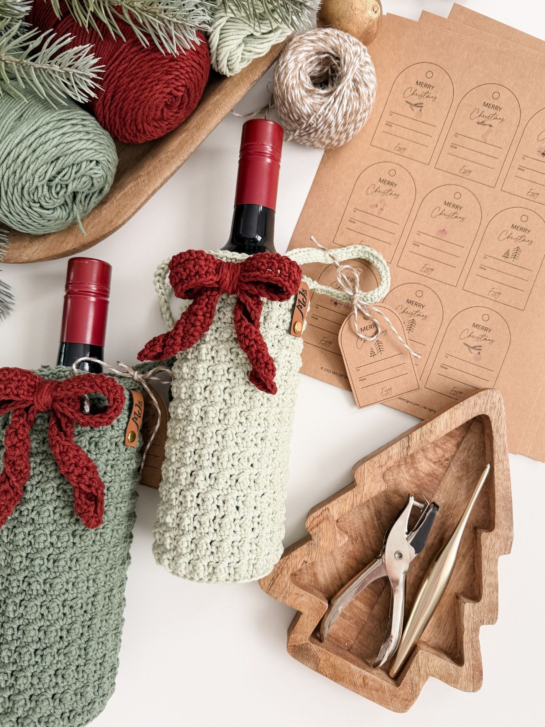 Winterberry Wine Bottle Cozy Crochet Pattern product image (7)