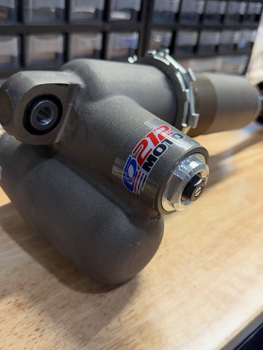 Showa Shock getting stacked up and ready for the track 🔥 Paired with a shiny Cannon Racecraft spring for the perfect finishin...