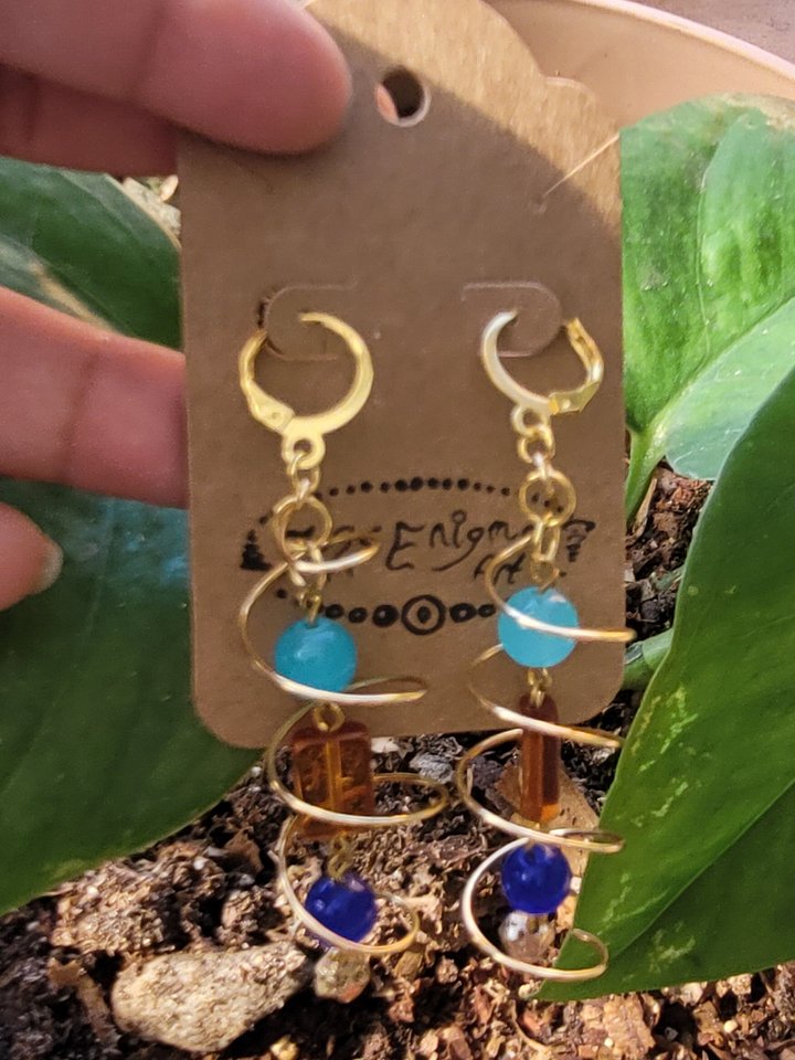 Royal blue swirl earrings product image (1)