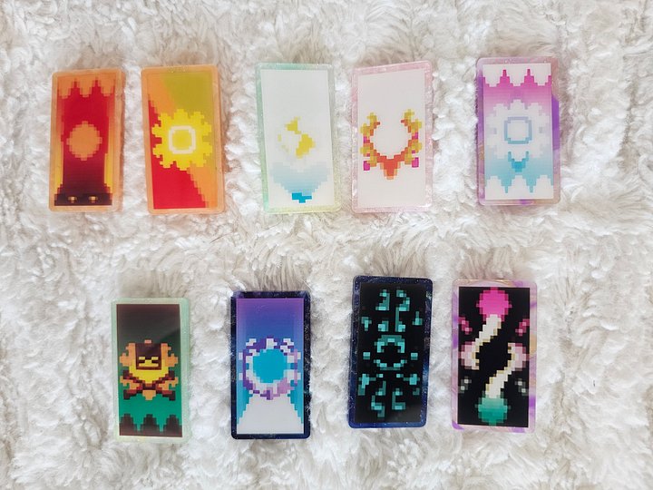 Royals SMP Kingdom Acrylic Pins product image (5)