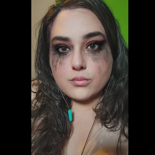 Another successful halloween stream down. If only my make up held up through it better 🤣 happy halloween!