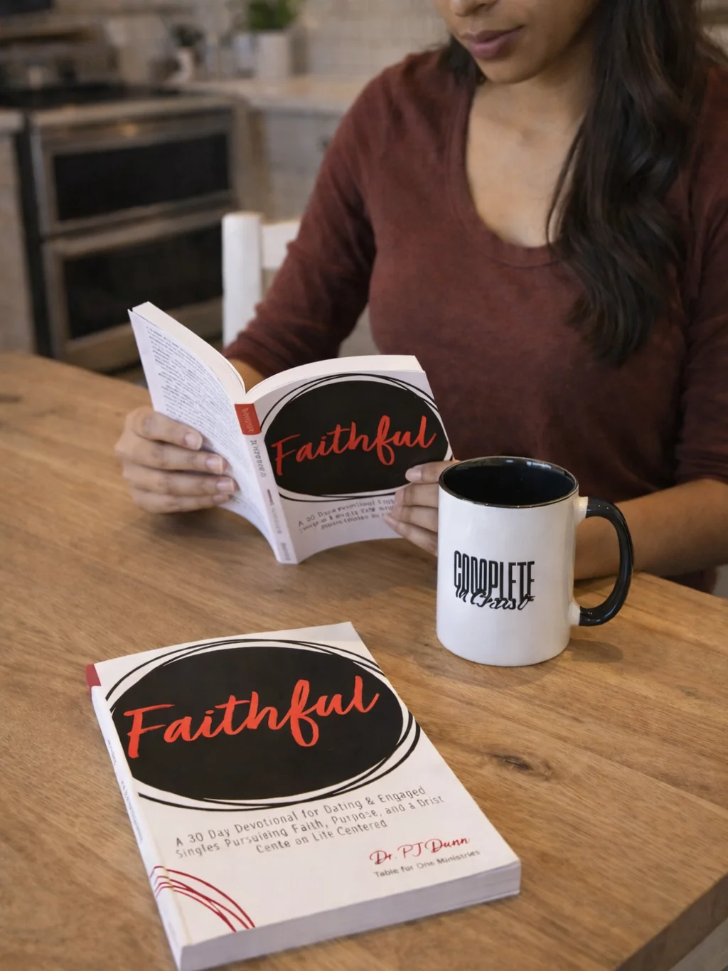 Faithful: A 30 Day Devotional for Dating & Engaged Singles Pursuing Faith, Purpose, and a Life Centered on Christ product image (1)