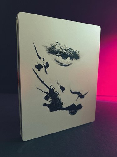 I love owning (actually owning) the movies I really connect with. It’s even better when they’re well packaged. This steelbook...