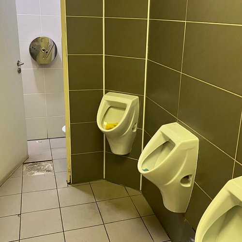 Natürlich, der Mannschaft found a Pissoir Ecke. Spotted by Team Germany at the World Ball Hockey Championship in Ostrava! 

I...