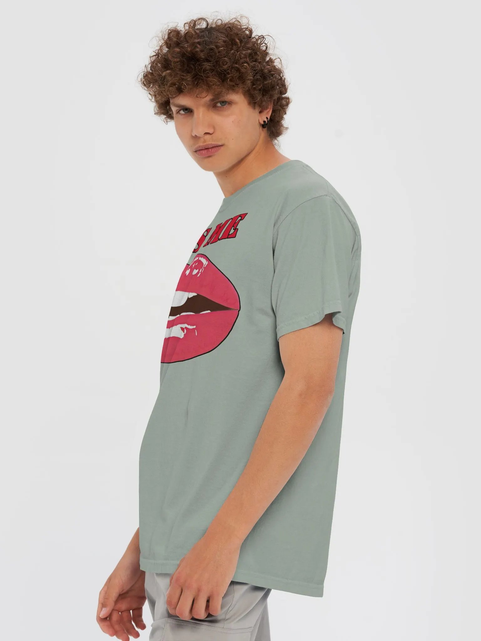 KISS ME product image (81)