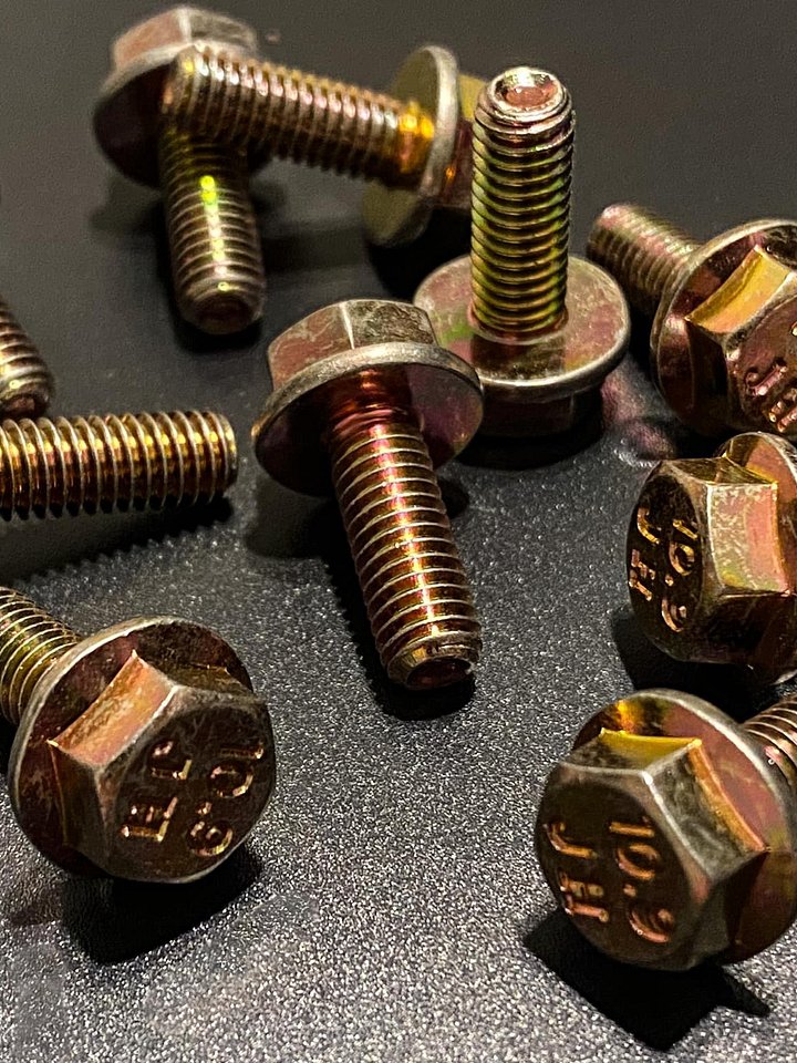 Yellow zinc flange bolts m6 set product image (2)