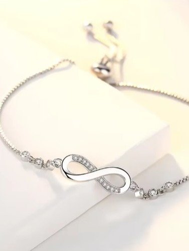 سوار "الكريستال الملكي" – بريق الفضة الإسترليني 925 product image (1)