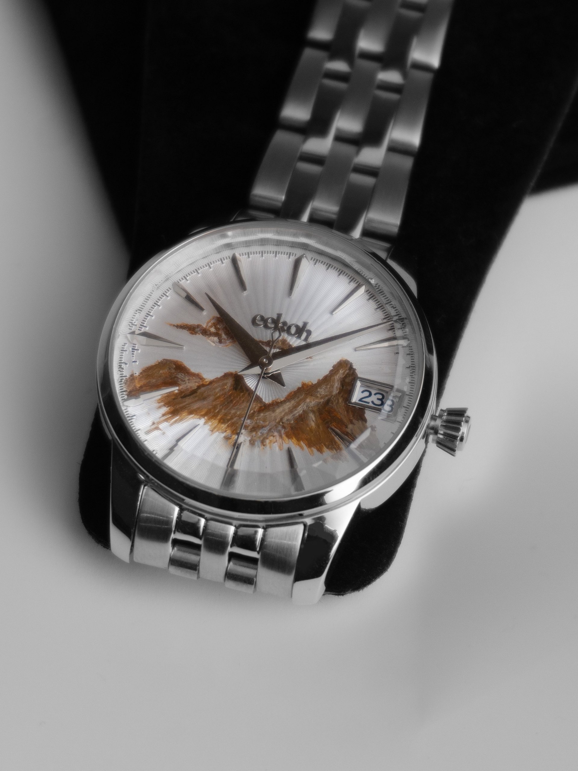 Mont Watch product image (2)
