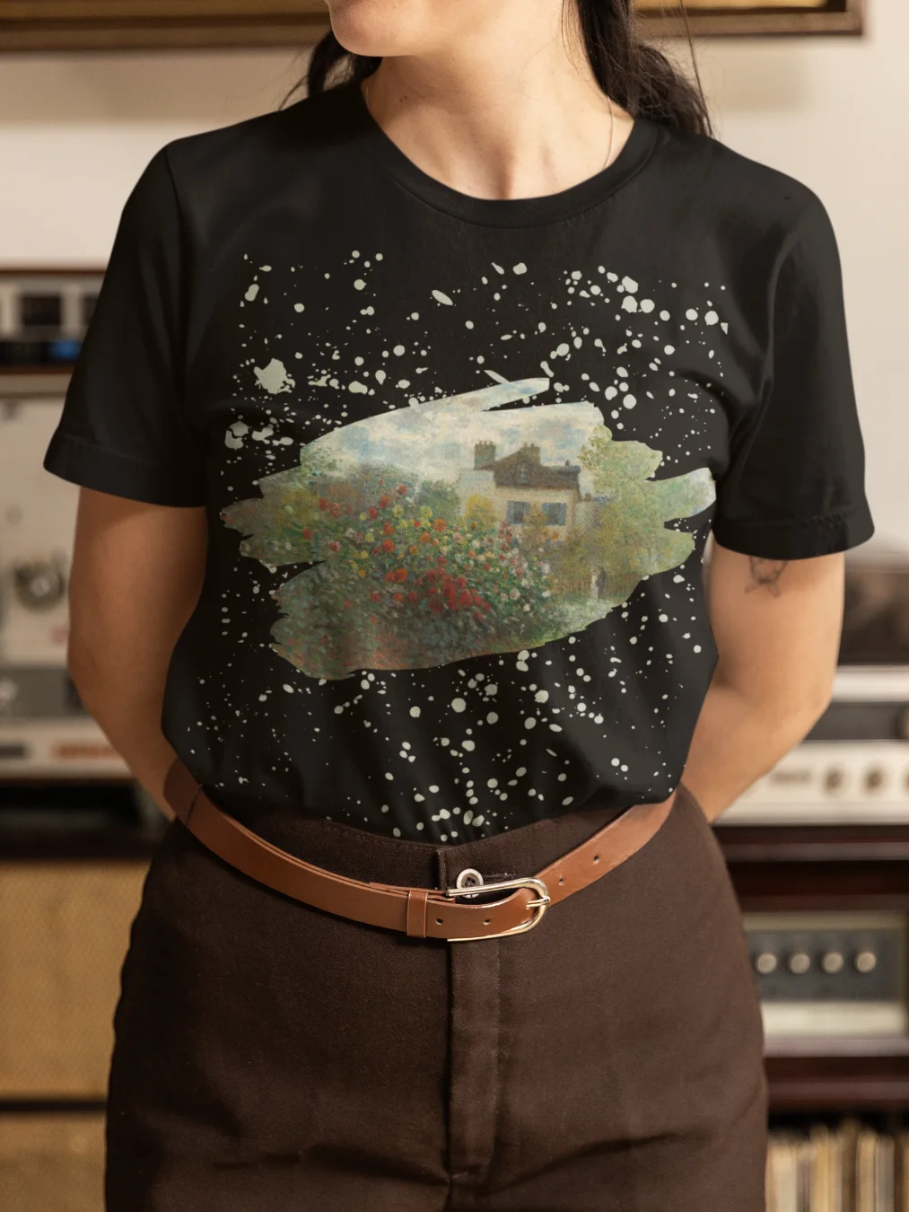 The Artist's Garden in Argenteuil (A Corner of the Garden with Dahlias) [Claude Monet] T-Shirt product image (1)