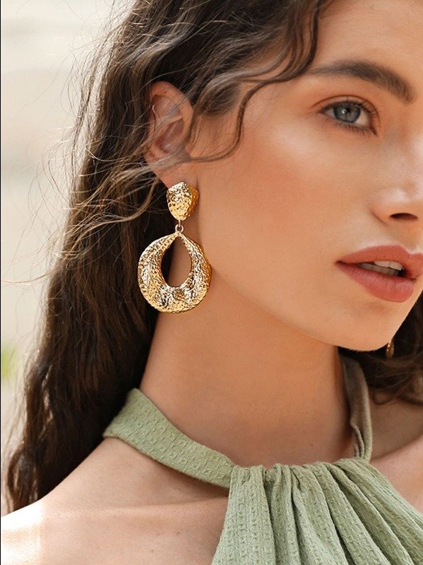 BIZwear Hollow Out Water Drop Earrings product image (2)