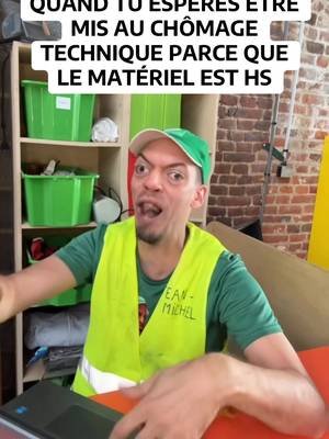Le SAV - Partie 3 : Ordinateur HS #humour #sketch #mondedutravail #travail #sav 